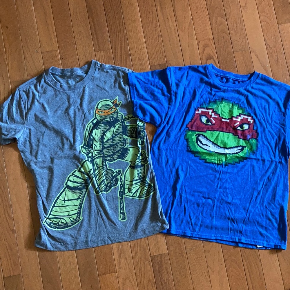 2 Ninja Turtle short sleeve tee bundle